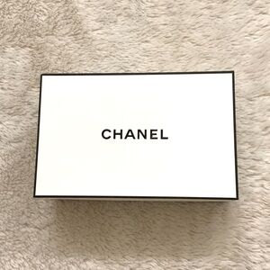 Chanel gift box